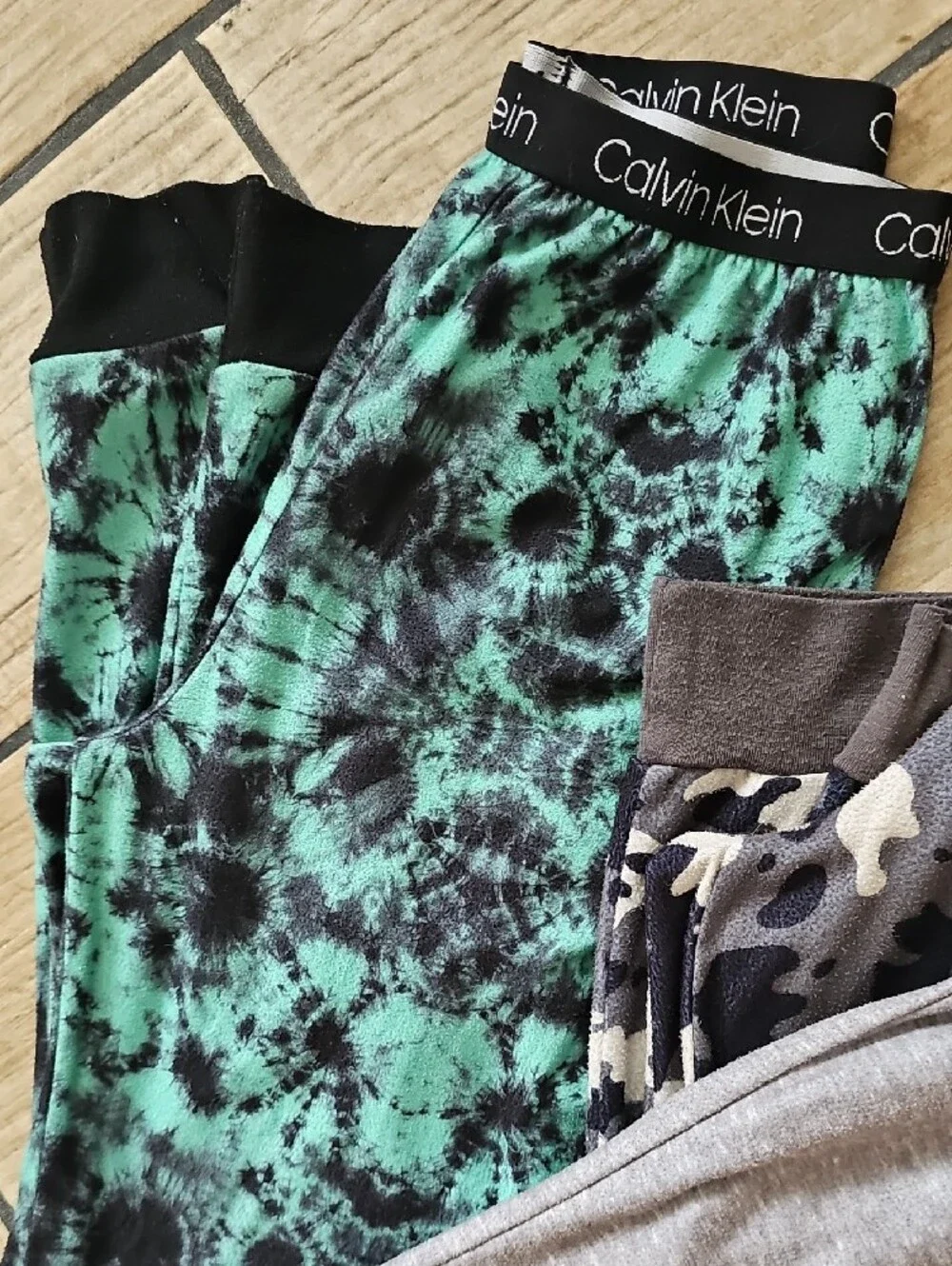Calvin Klein Kids Jogger Pj Pants Trio Gray Black Camo Teal Tiedye M 10/12